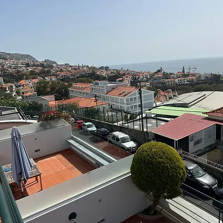 Louis House Madeira Group فونشال