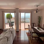 Louis House Madeira Group בית נופש פונשל