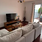 Louis House Madeira Group פונשל